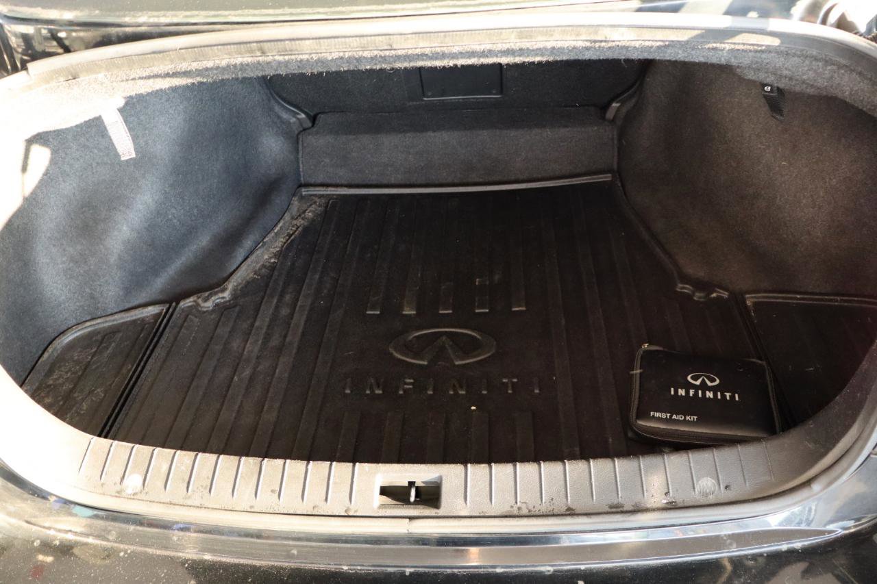 Used 2016 INFINITI Q50 3.0t Premium w/ Driver Assistance Package image 32