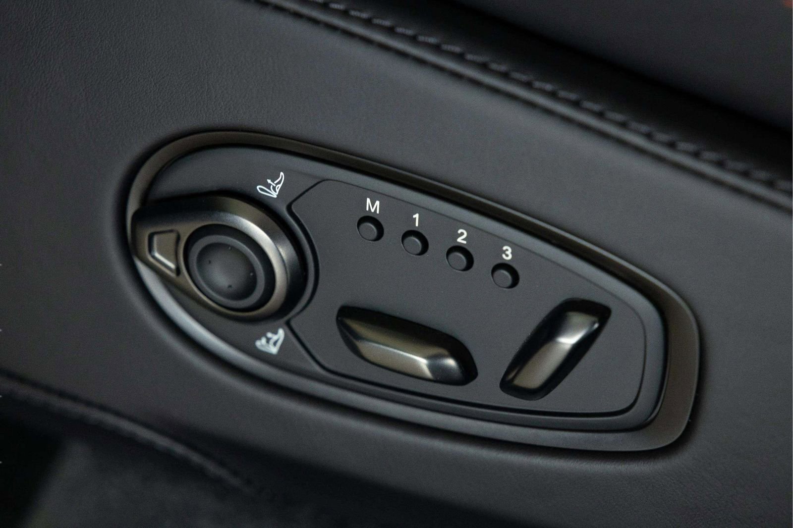 New 2026 Aston Martin DBX 707 AWD/4WD image 33
