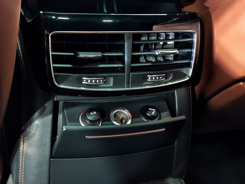 Used 2015 Audi S8 AWD/4WD image 33
