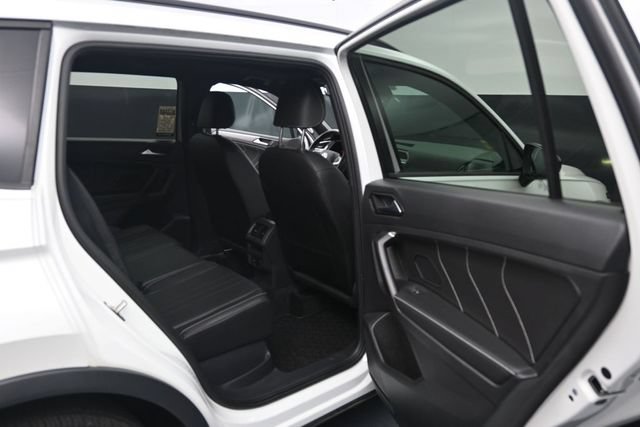Used 2023 Volkswagen Tiguan SE R-Line AWD/4WD image 43