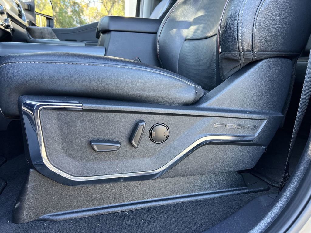 Used 2024 Ford F250 Lariat w/ Chrome Package image 15