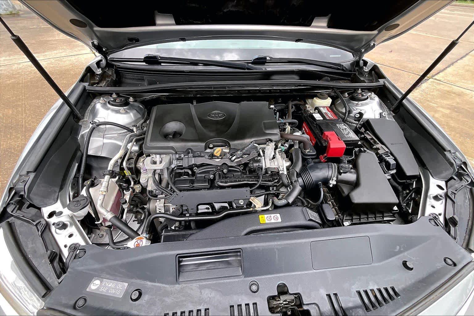 Used 2018 Toyota Camry XLE FWD image 32