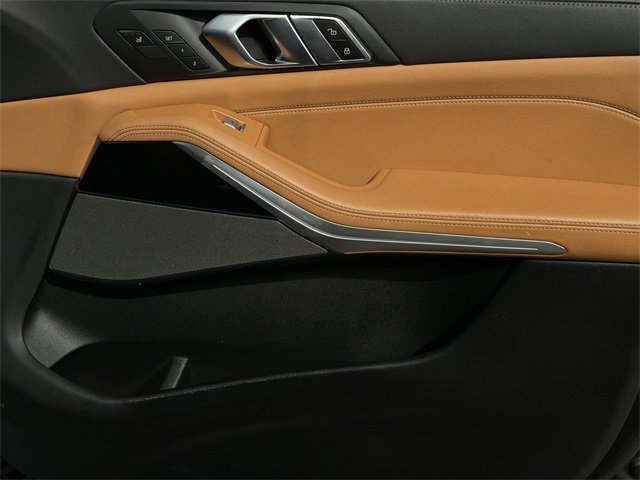 Used 2023 BMW X7 xDrive40i w/ Executive Package image 38