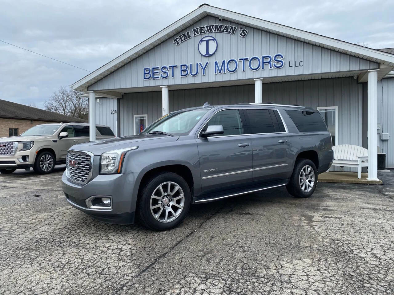 Used 2020 GMC Yukon XL Denali video 1