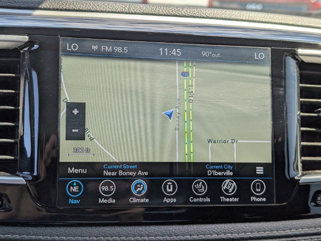 Used 2019 Chrysler Pacifica Limited w/ Advanced Safetytec Group FWD image 17