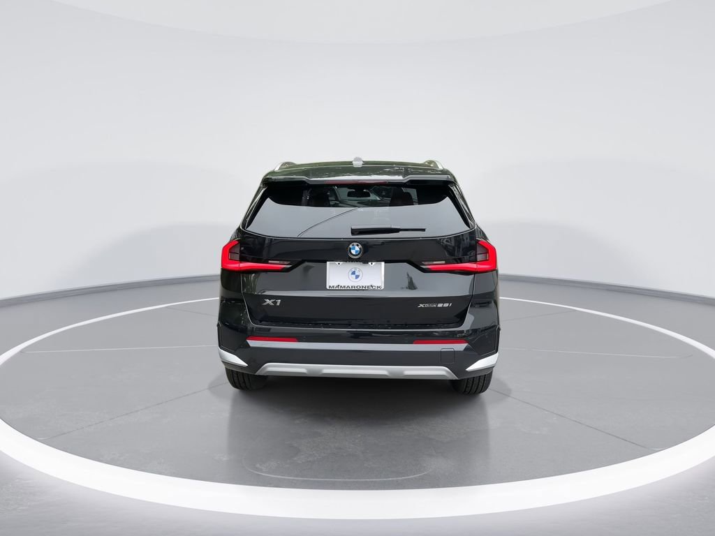 Used 2025 BMW X1 xDrive28i w/ Technology Package image 7