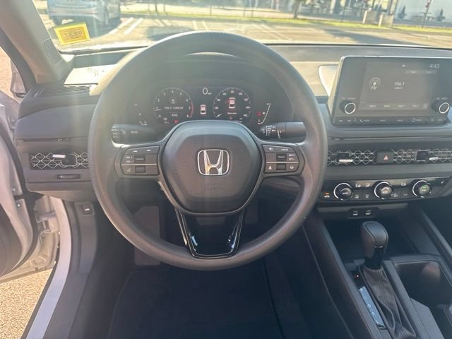 Used 2023 Honda Accord EX image 14