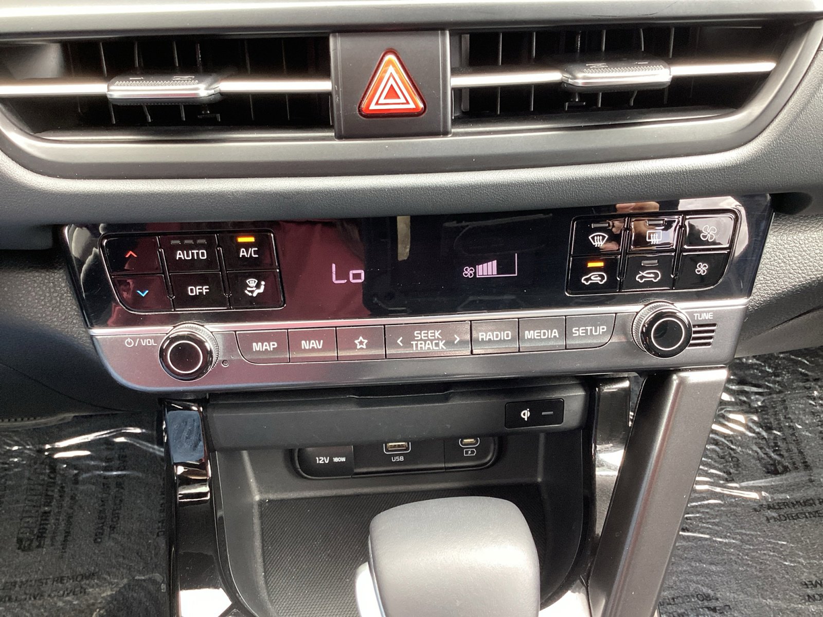 Used 2024 Kia Seltos EX FWD image 20