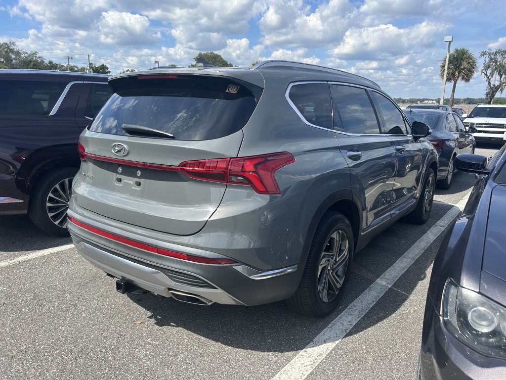 Used 2021 Hyundai Santa Fe SEL w/ Convenience Package FWD image 4