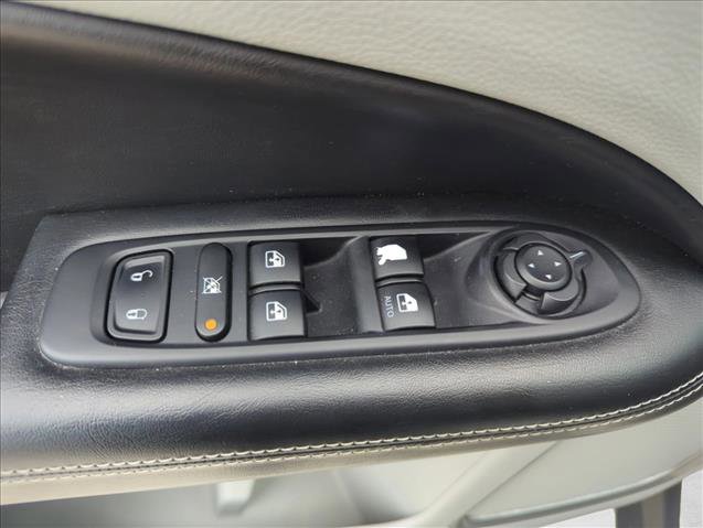 Used 2019 Jeep Compass Latitude w/ Popular Equipment Group image 27