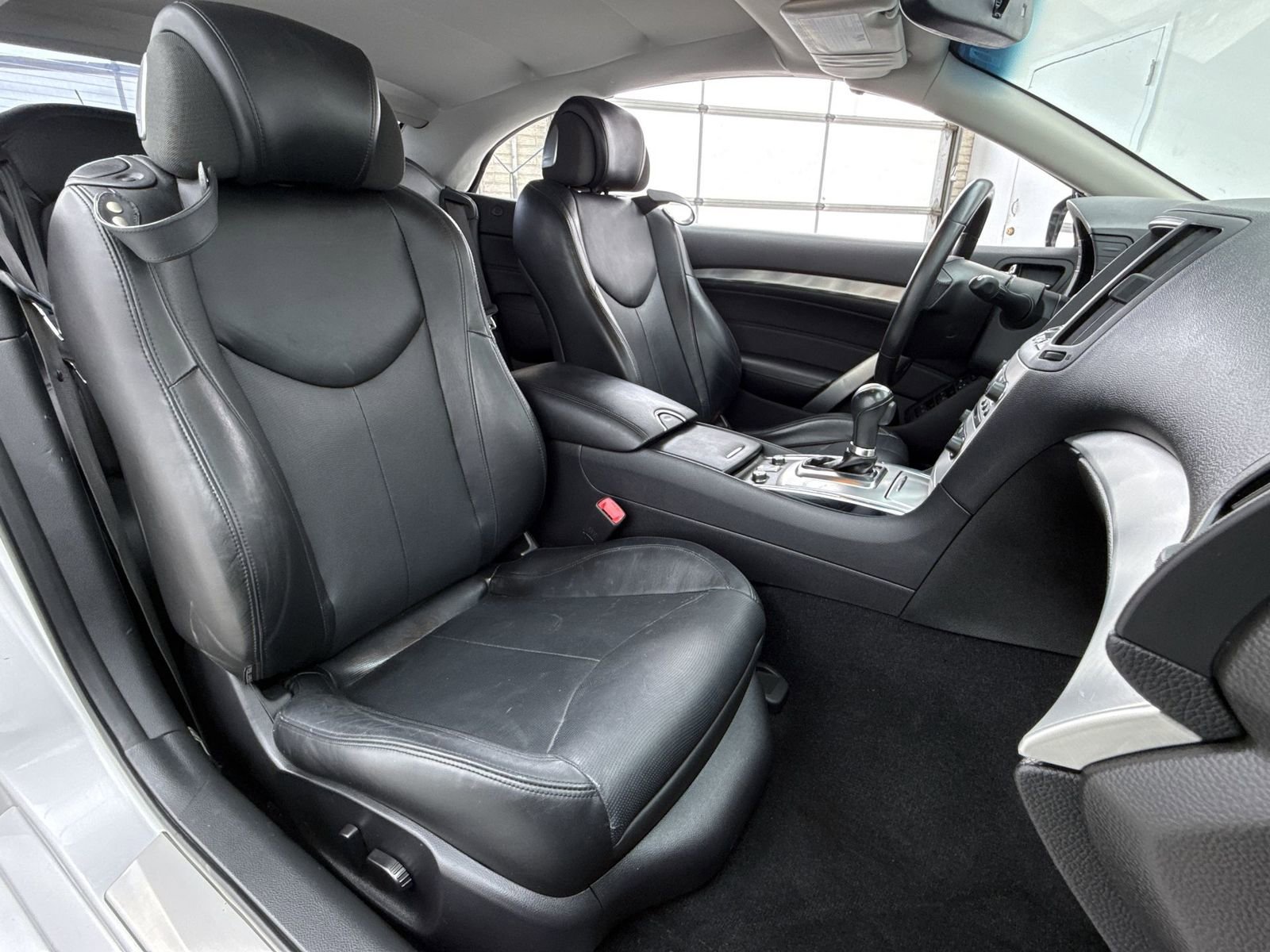 Used 2015 INFINITI Q60 Convertible w/ Premium Package image 13