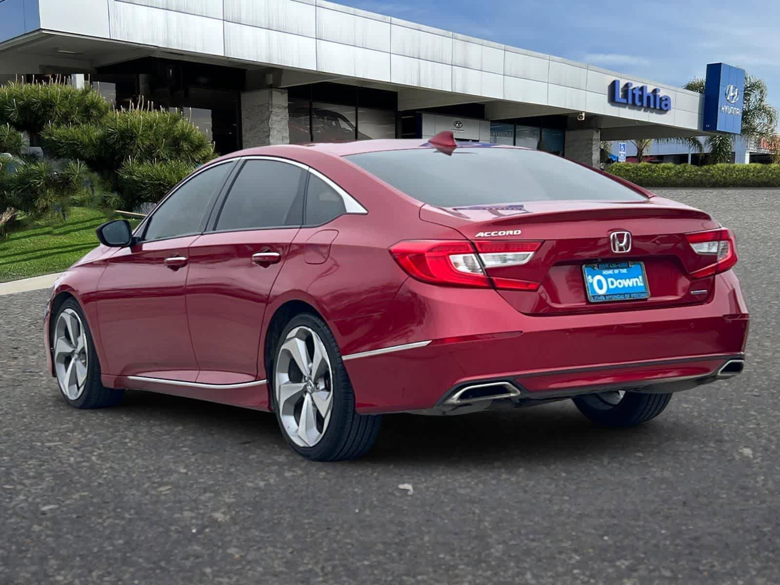 Used 2018 Honda Accord Touring image 7