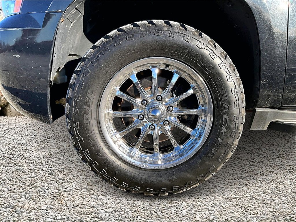 Used 2012 Chevrolet Suburban LS w/ Convenience Package 1 image 8