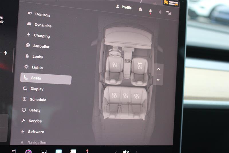 Used 2023 Tesla Model 3 Standard Range RWD image 18