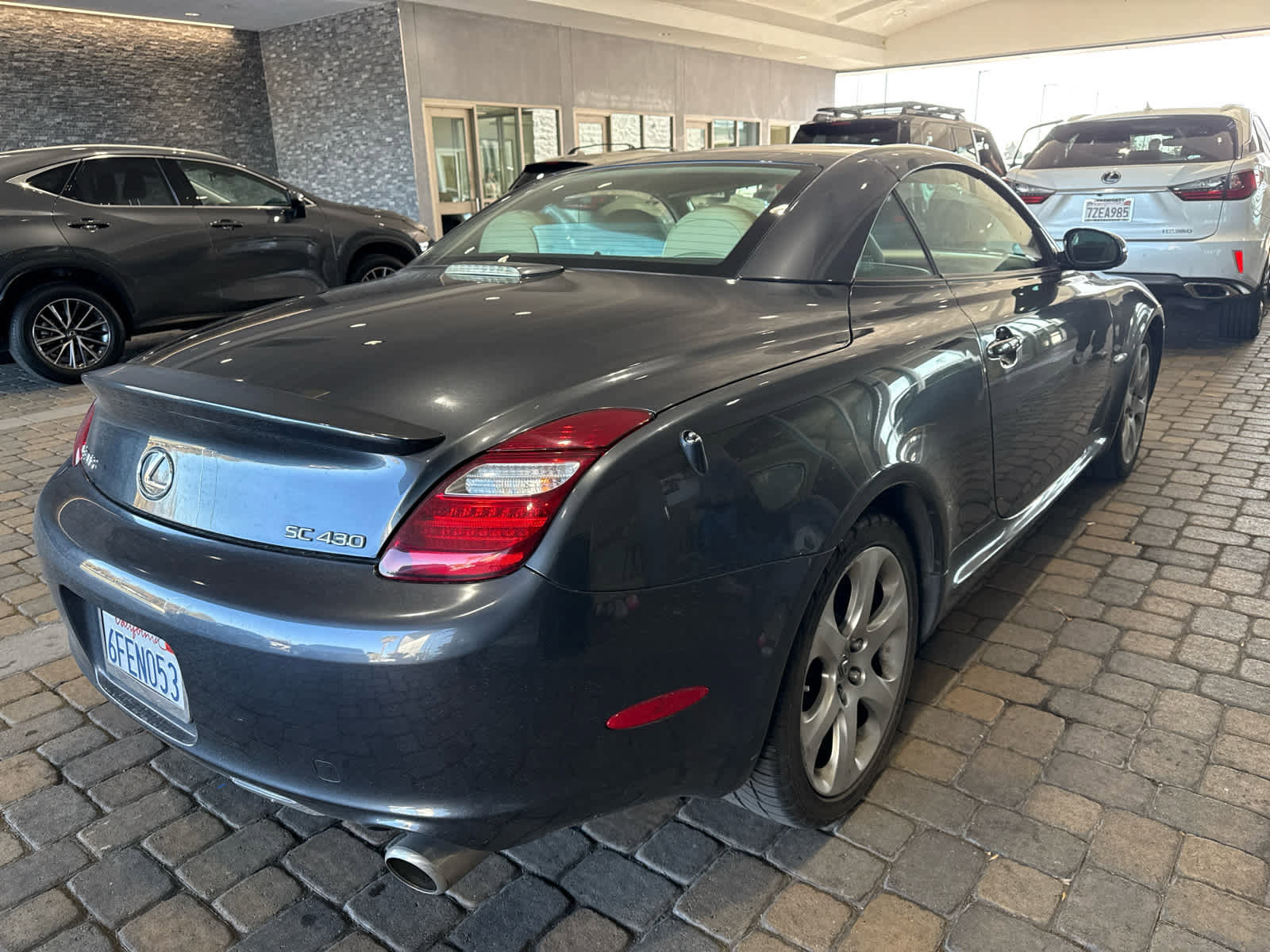 Used 2008 Lexus SC 430 Convertible image 3
