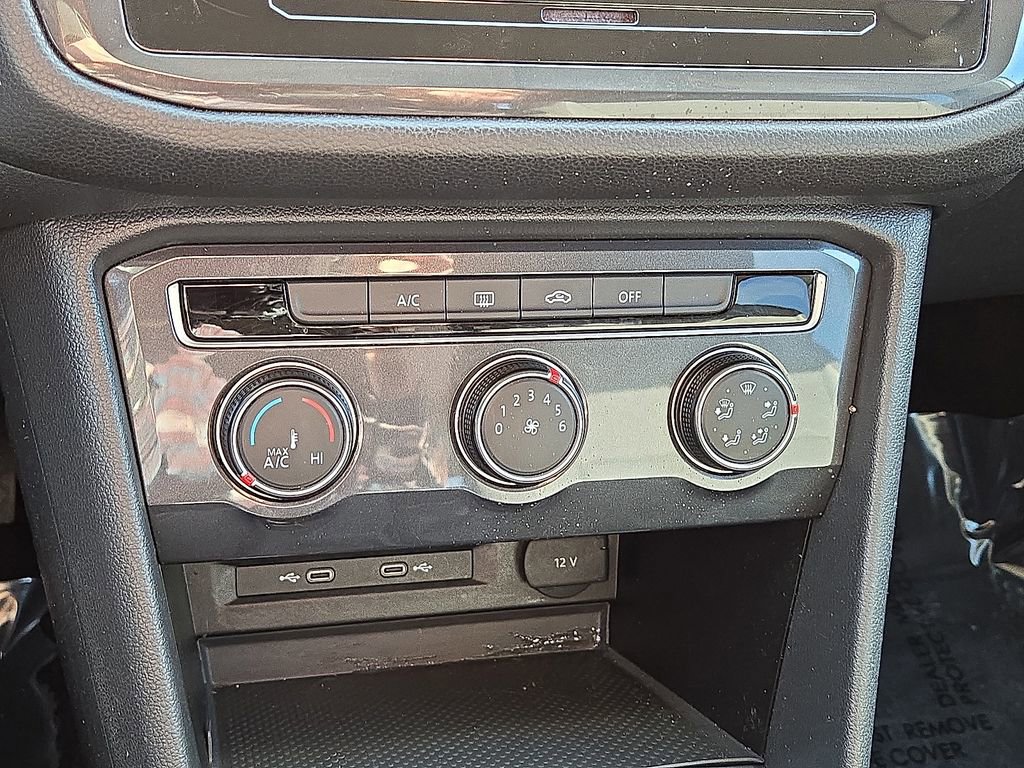 Used 2020 Volkswagen Tiguan S image 28