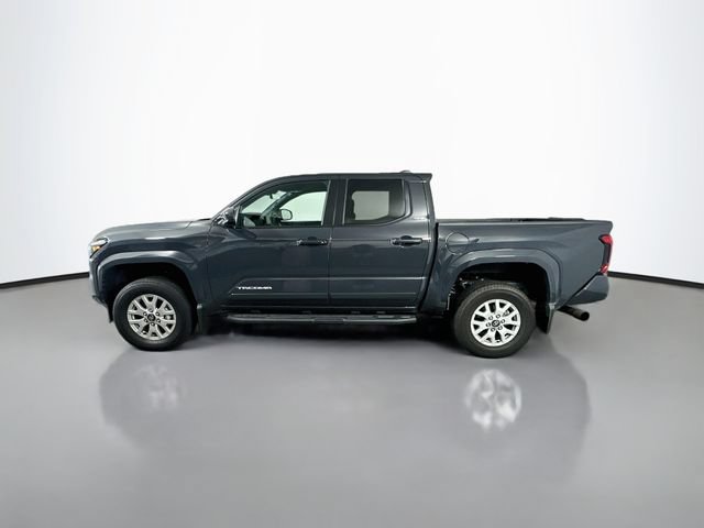 Used 2026 Toyota Tacoma SR5 AWD/4WD image 3