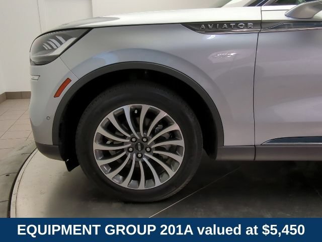 Used 2024 Lincoln Aviator Reserve w/ Equipment Group 201A AWD/4WD image 2