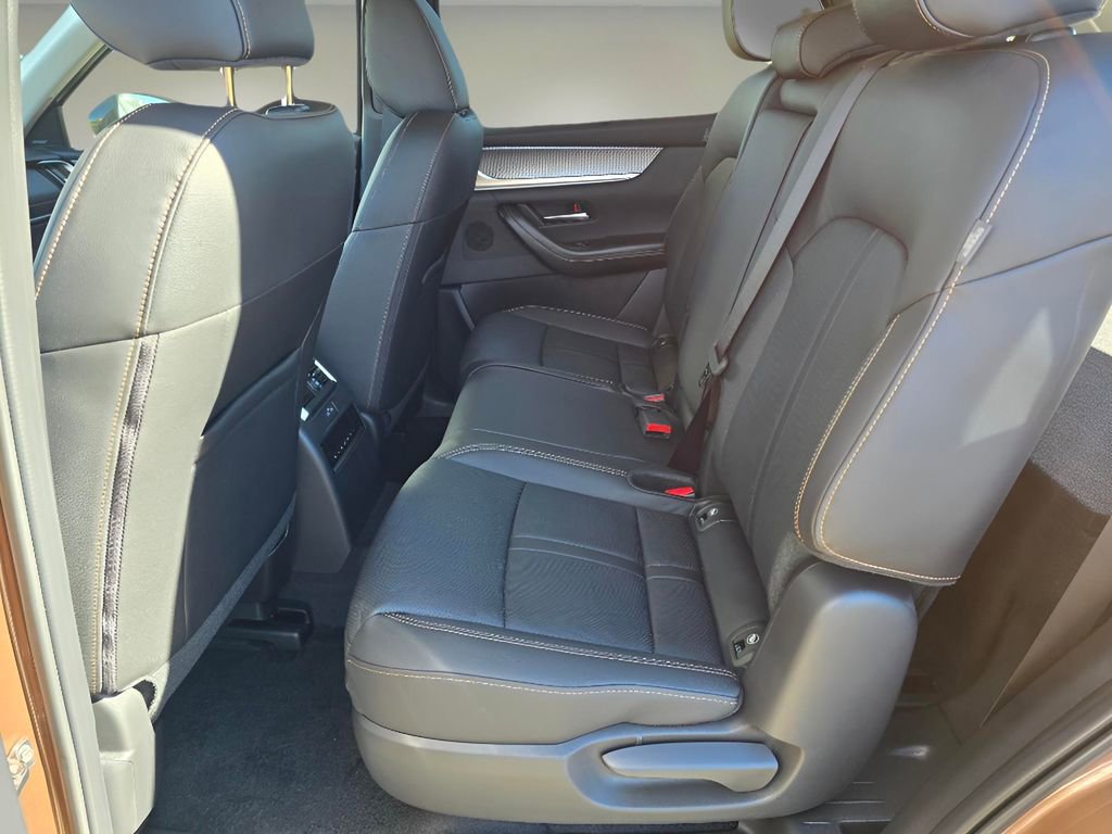 New 2025 MAZDA CX-70 Plug-In Hybrid w/ Premium Pkg image 14