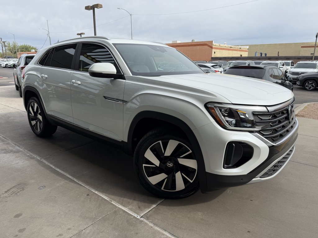 Used 2024 Volkswagen Atlas Cross Sport SEL AWD/4WD image 6