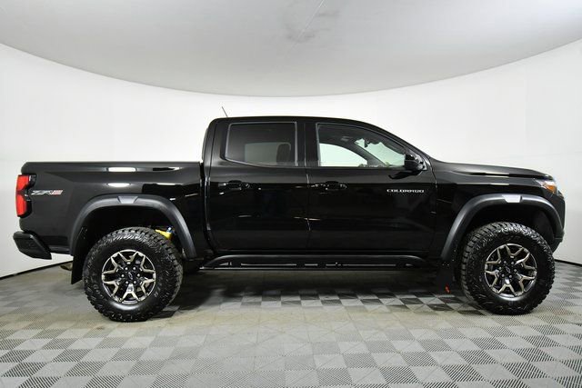 Used 2026 Chevrolet Colorado ZR2 AWD/4WD image 15