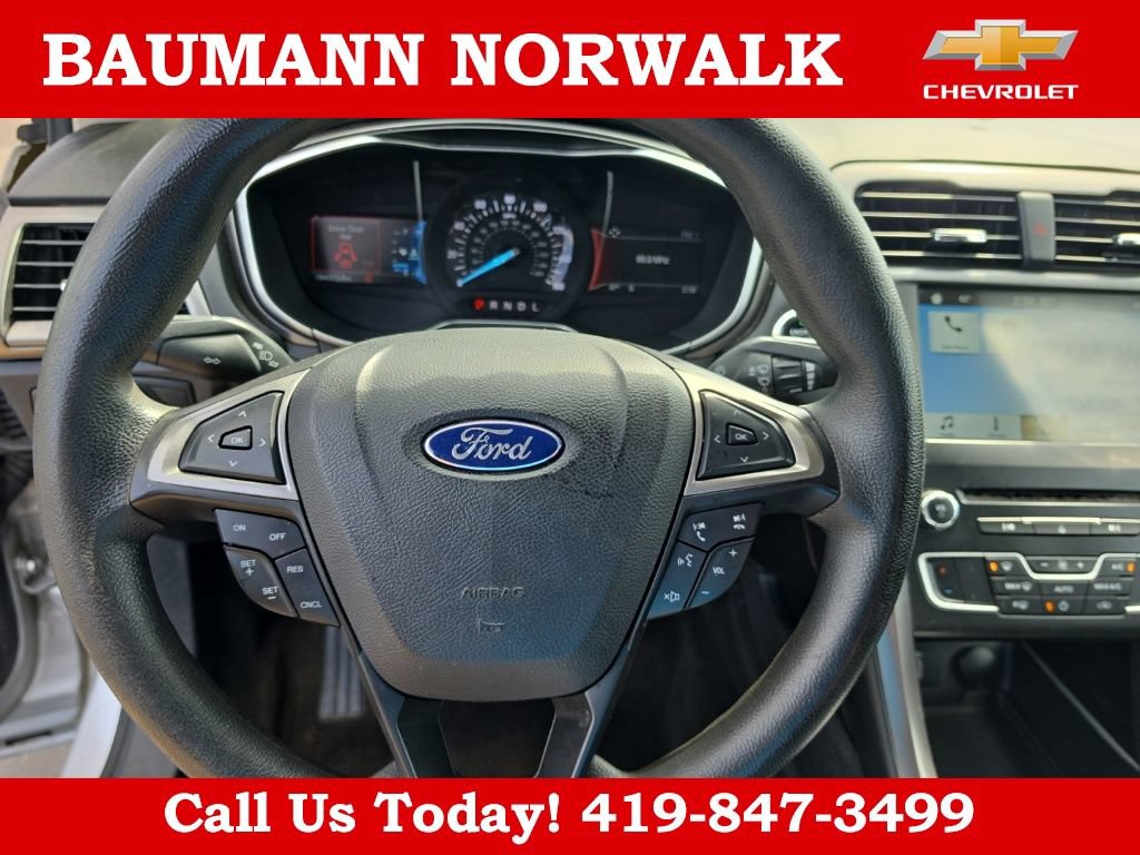 Used 2017 Ford Fusion SE w/ Fusion SE Technology Package FWD image 38