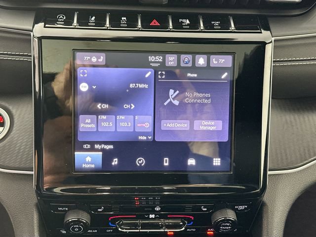 Used 2023 Jeep Grand Cherokee Altitude AWD/4WD image 12