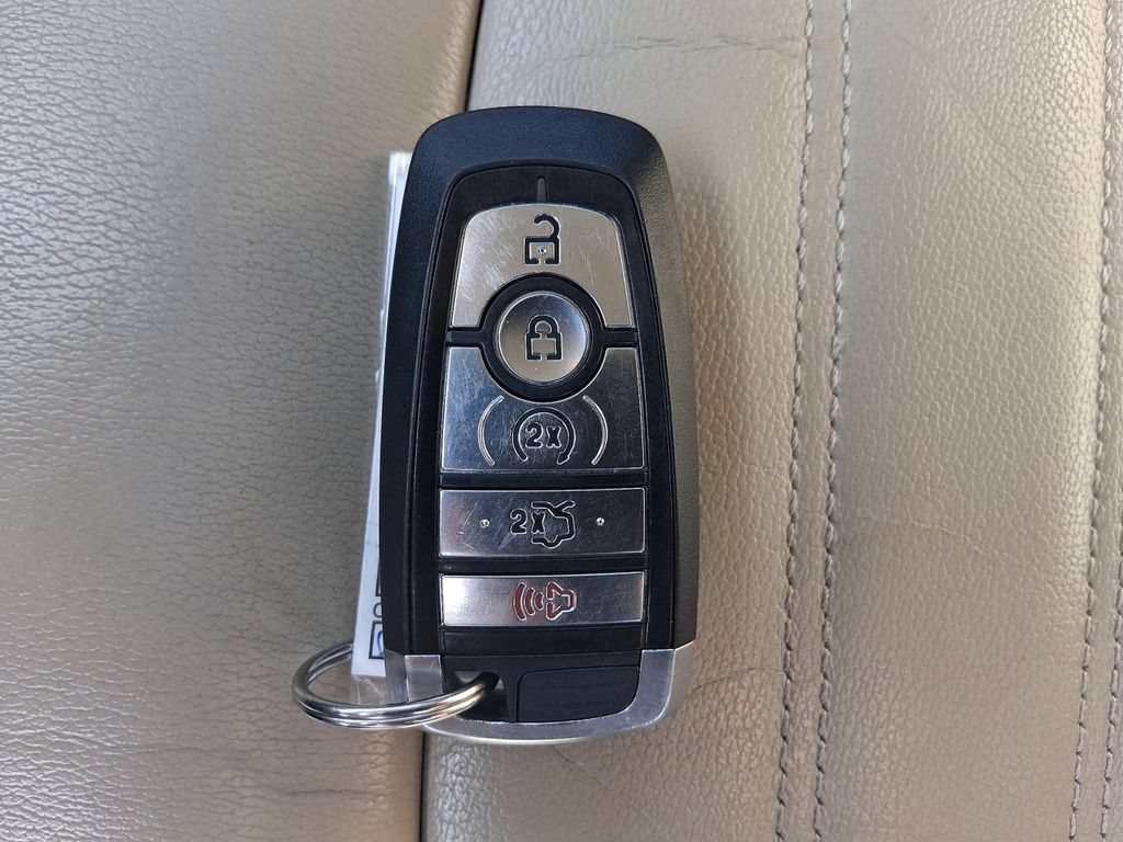 Used 2017 Ford Edge SEL w/ Equipment Group 201A FWD image 32
