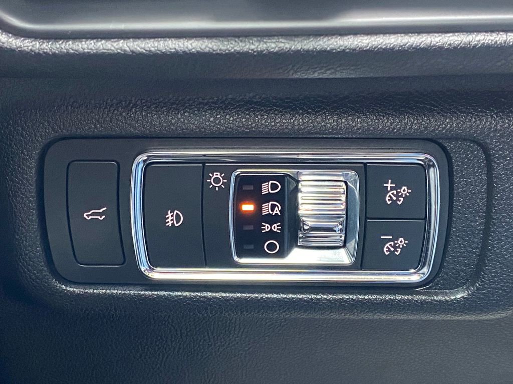 Used 2021 Lincoln Corsair Reserve w/ Equipment Group 201A AWD/4WD image 28