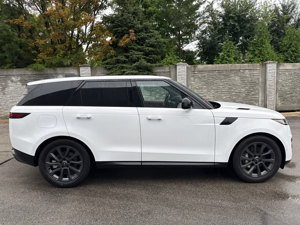 Used 2024 Land Rover Range Rover Sport SE AWD/4WD image 6