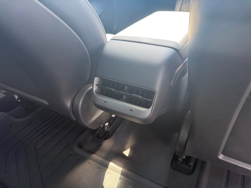 Used 2023 Tesla Model 3 Standard Range RWD image 37