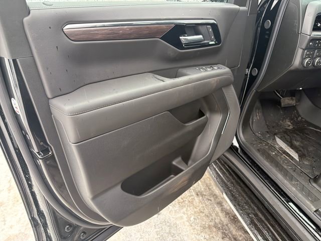 New 2026 Chevrolet Suburban LS image 11