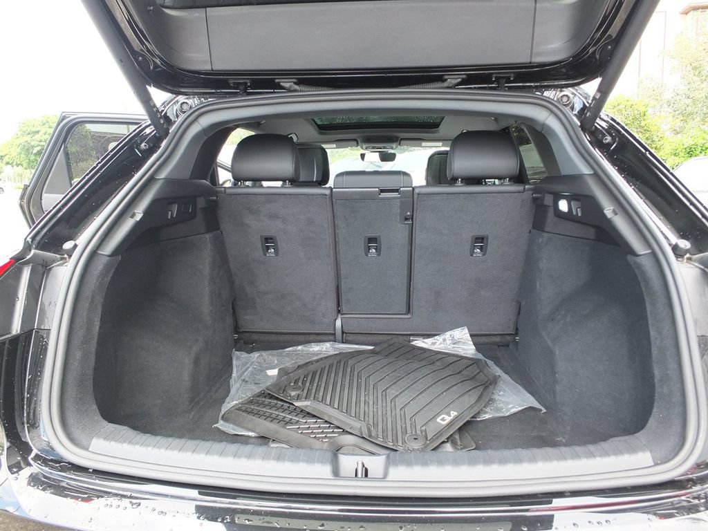 Used 2024 Audi Q4 e-tron Premium w/ Convenience Package AWD/4WD image 18