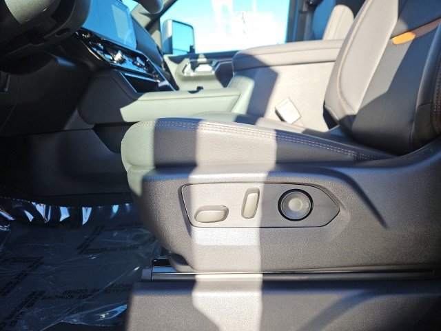 New 2026 GMC Sierra 2500 AT4 w/ Technology Package image 26
