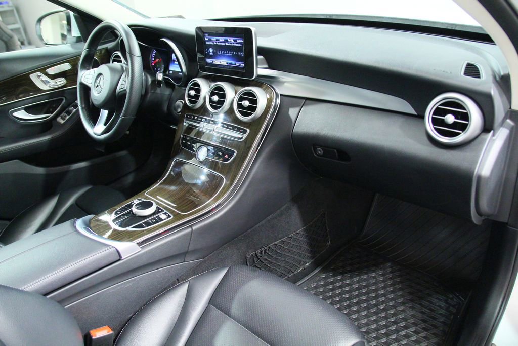 Certified 2018 Mercedes-Benz C 300 4MATIC Sedan image 23