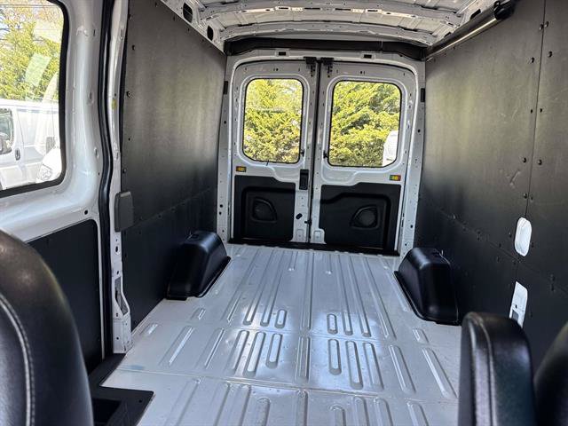 Used 2023 Ford Transit 250 Medium Roof w/ Load Area Protection Package RWD image 44