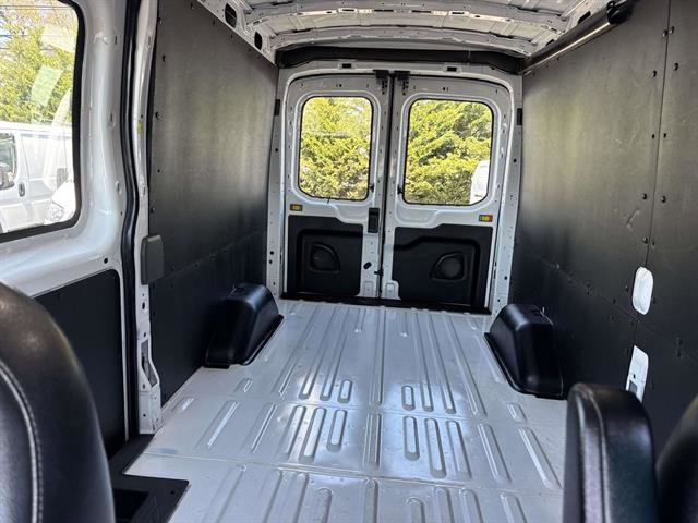 Used 2023 Ford Transit 250 Medium Roof w/ Load Area Protection Package RWD image 44