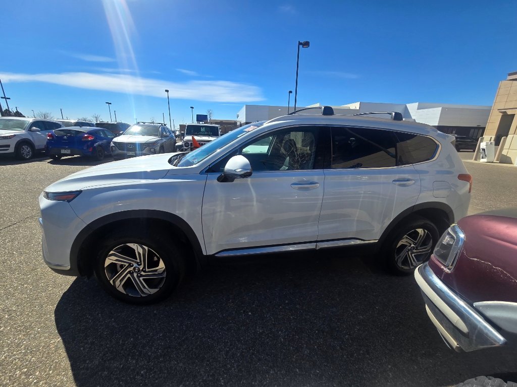 Used 2023 Hyundai Santa Fe SEL w/ Premium Package image 2