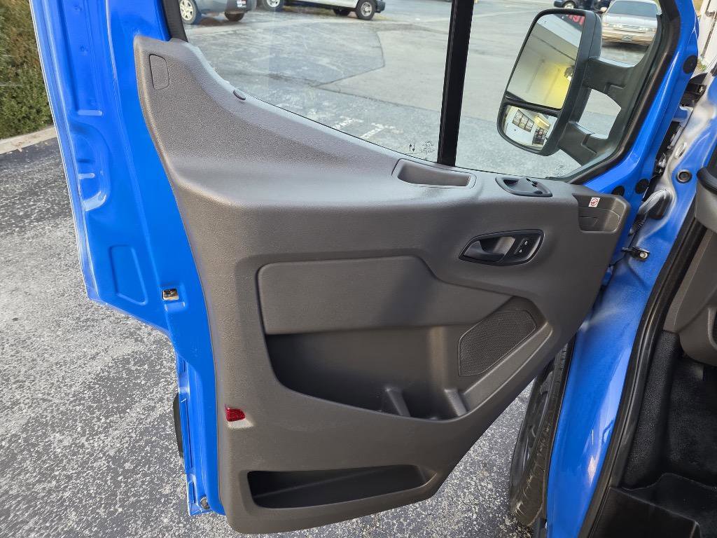 Used 2020 Ford Transit 250 Low Roof image 15