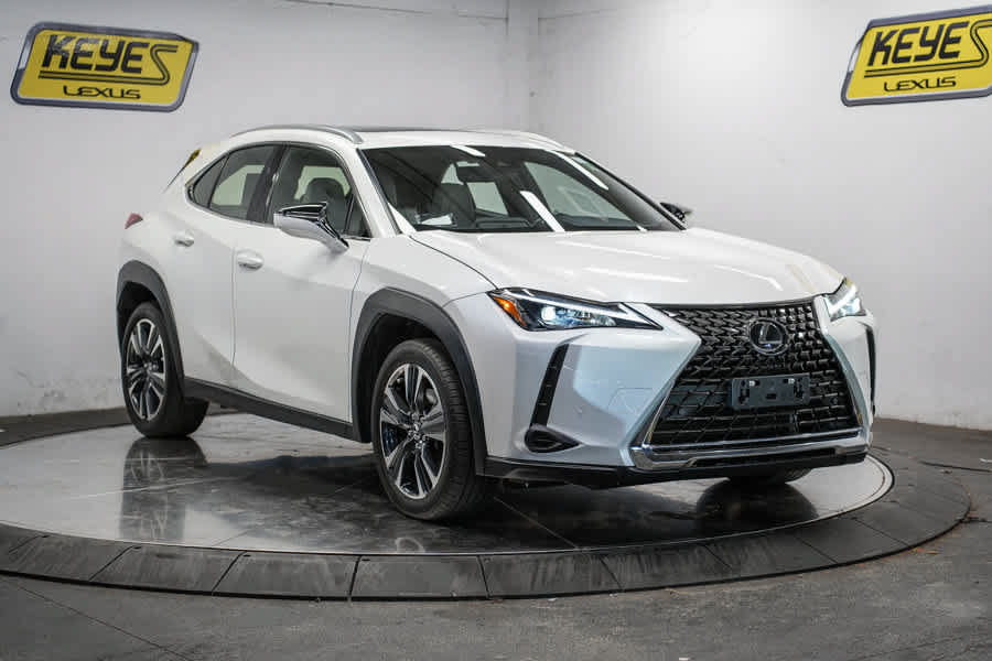 Used 2023 Lexus UX 250h FWD w/ Accessory Package (Z2) image 8