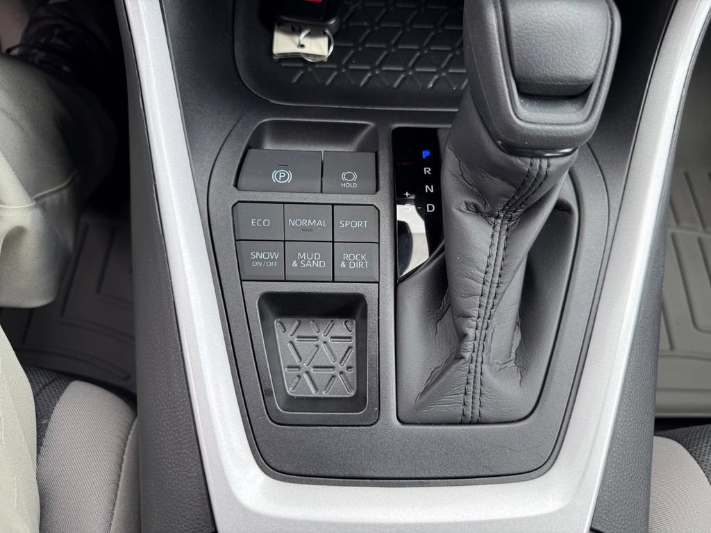 Certified 2025 Toyota RAV4 XLE AWD/4WD image 23