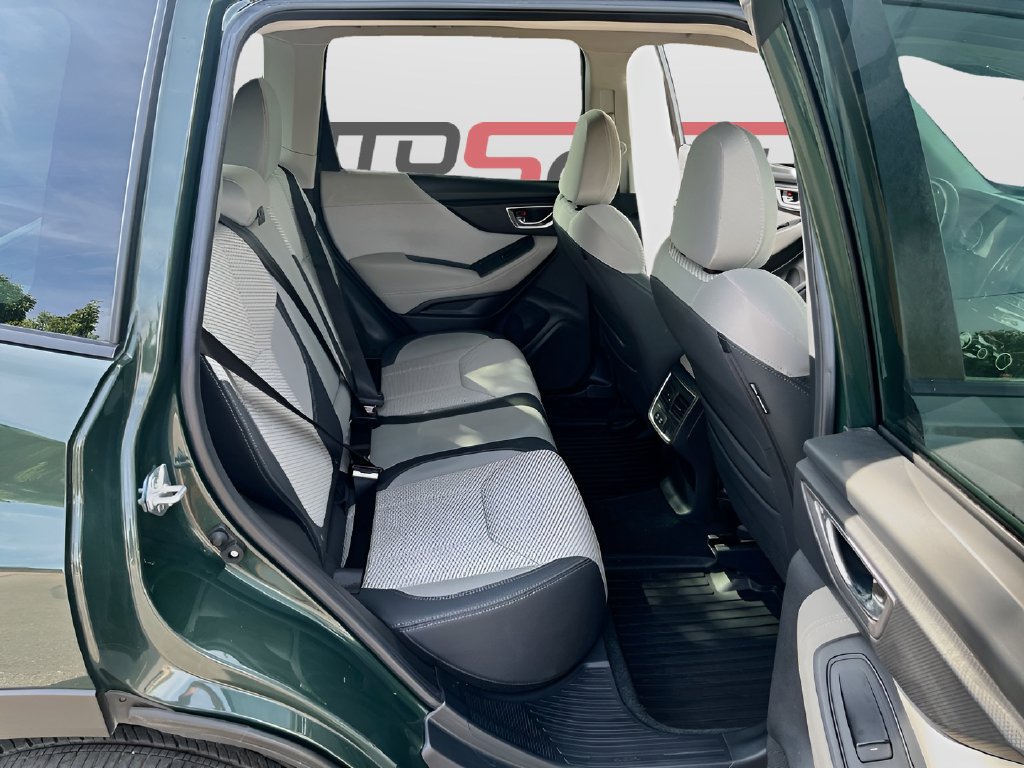 Used 2023 Subaru Forester Premium AWD/4WD image 27