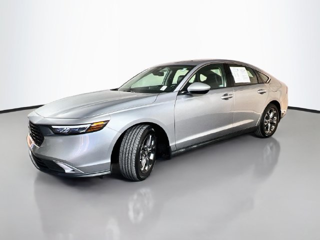 Used 2023 Honda Accord EX image 4