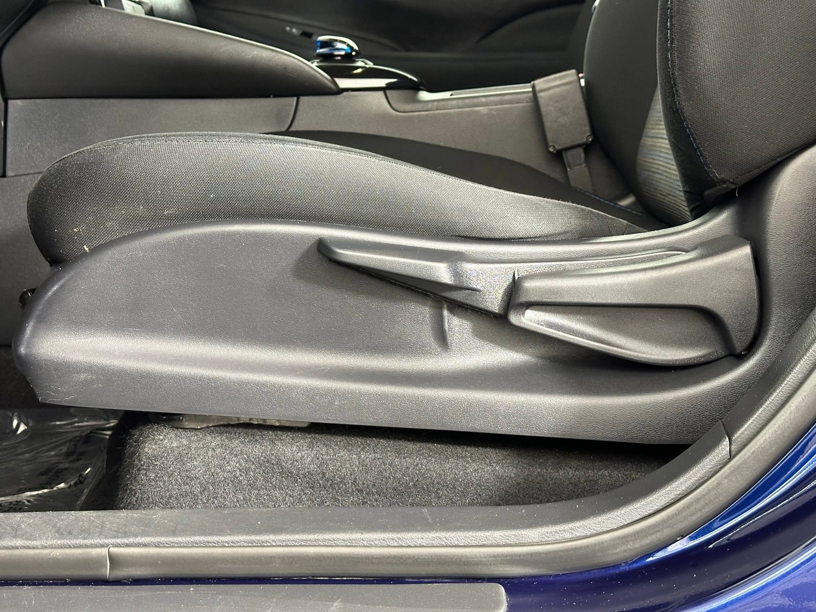 Used 2019 Nissan Leaf SV FWD image 7