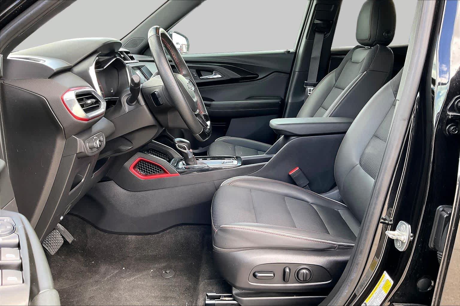 Used 2022 Chevrolet TrailBlazer RS FWD image 8