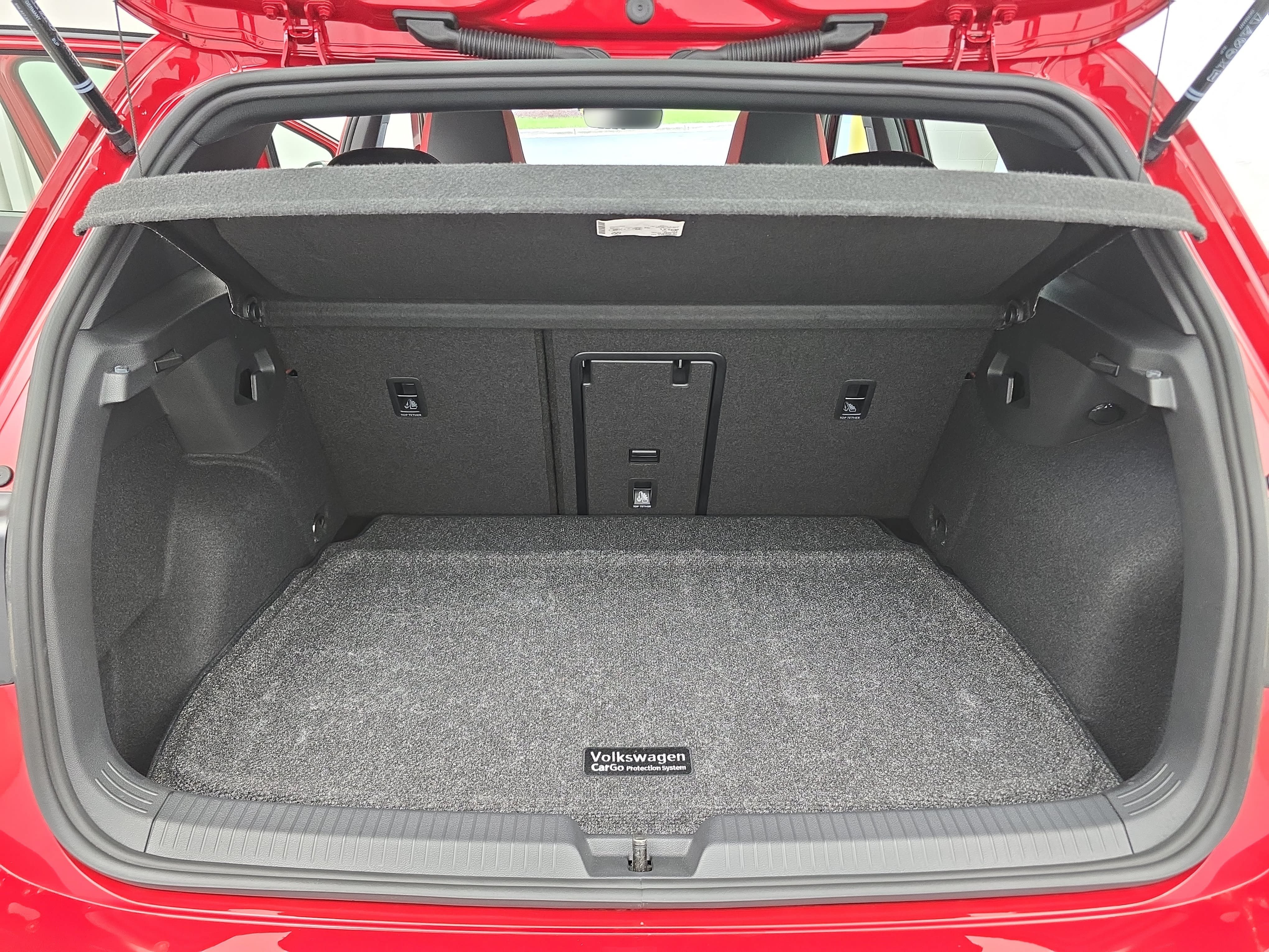Certified 2024 Volkswagen GTI SE FWD image 12