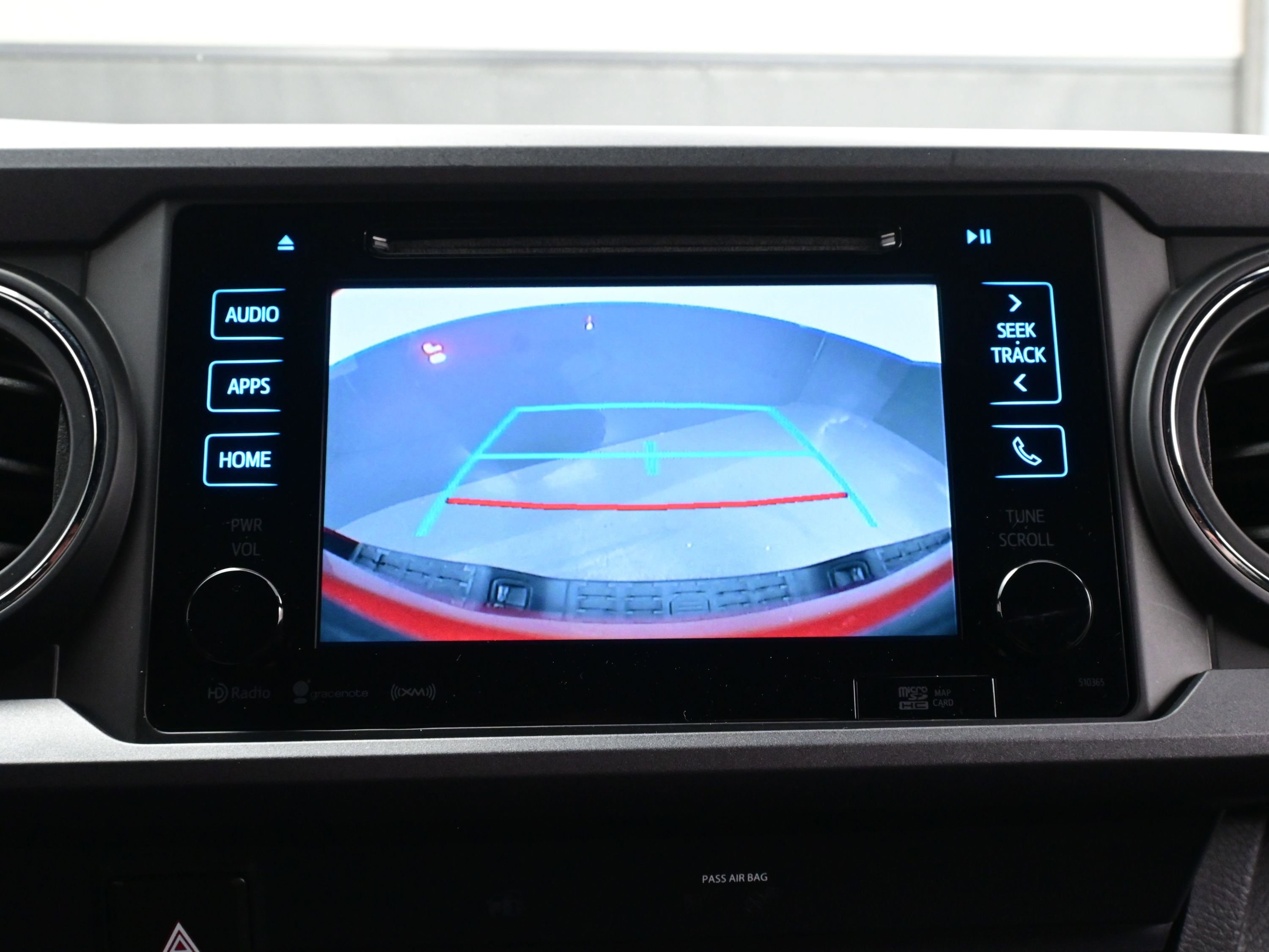 Used 2019 Toyota Tacoma TRD Sport image 17