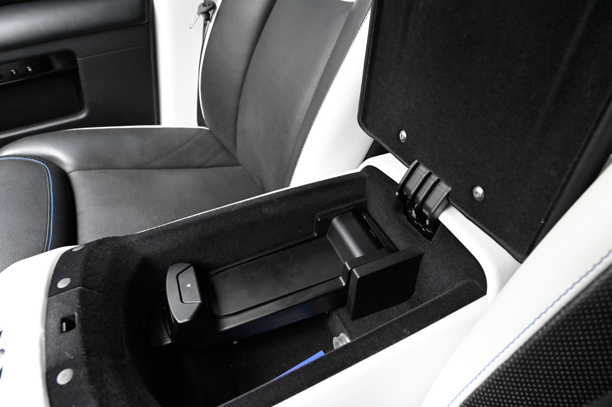 Used 2018 Rolls-Royce Ghost RWD image 33