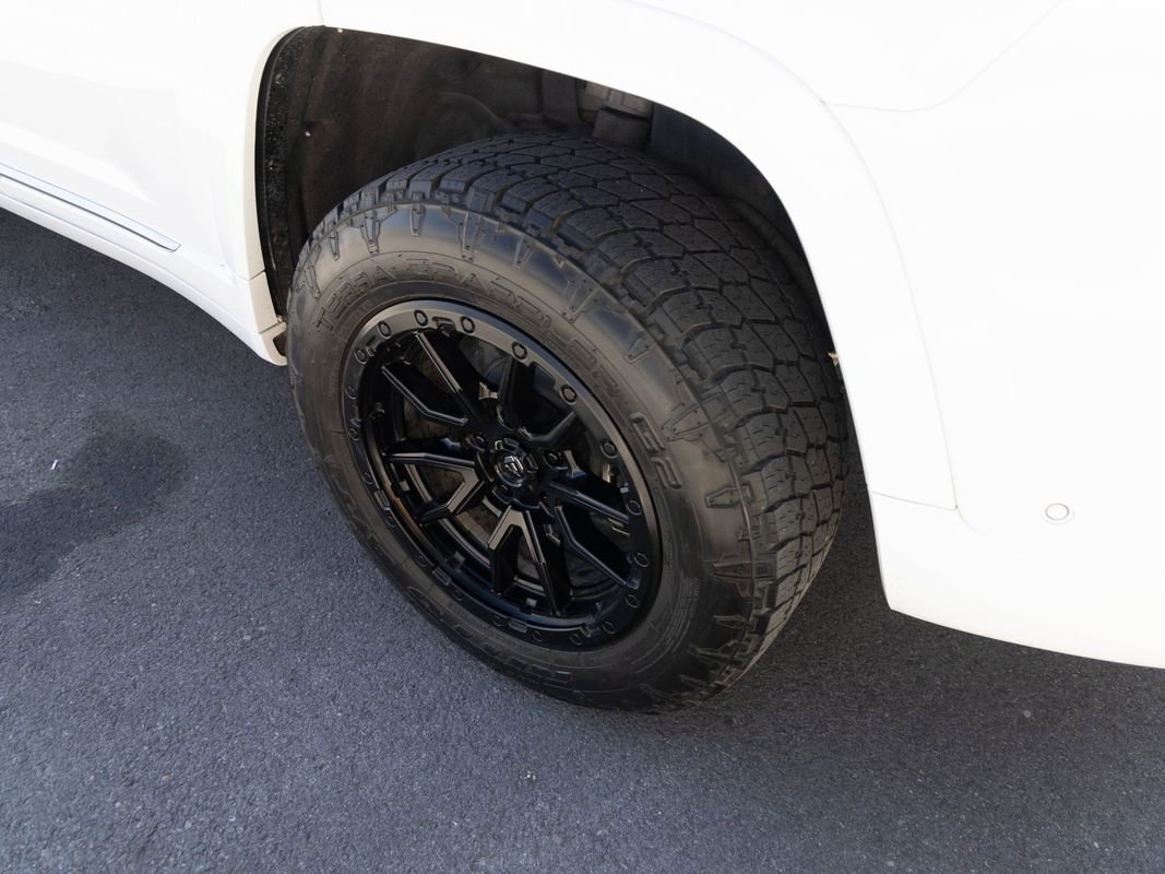 Used 2022 Jeep Grand Cherokee Summit image 9