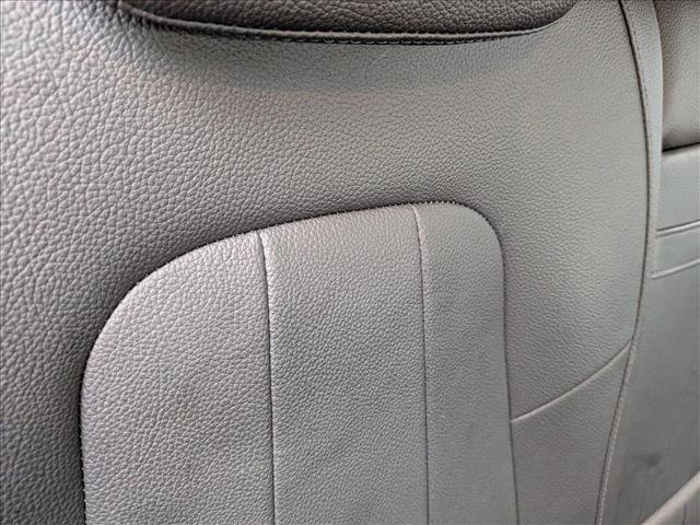 Used 2023 Mercedes-Benz GLB 250 image 18